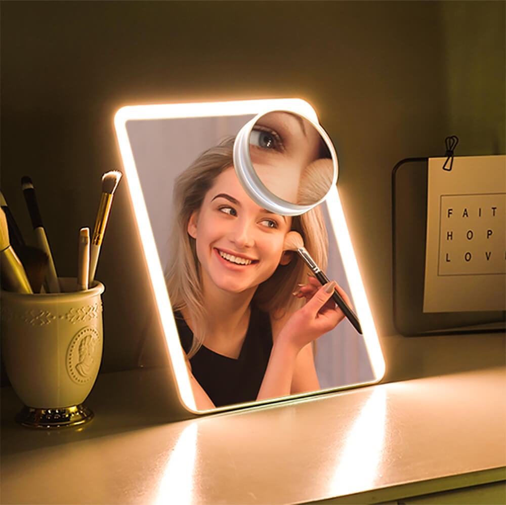 Understanding the Meaning of "True Light in Vanity Mirrors" 5 5
